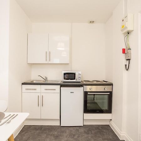 West Street Studio Apartments In Southend Экстерьер фото