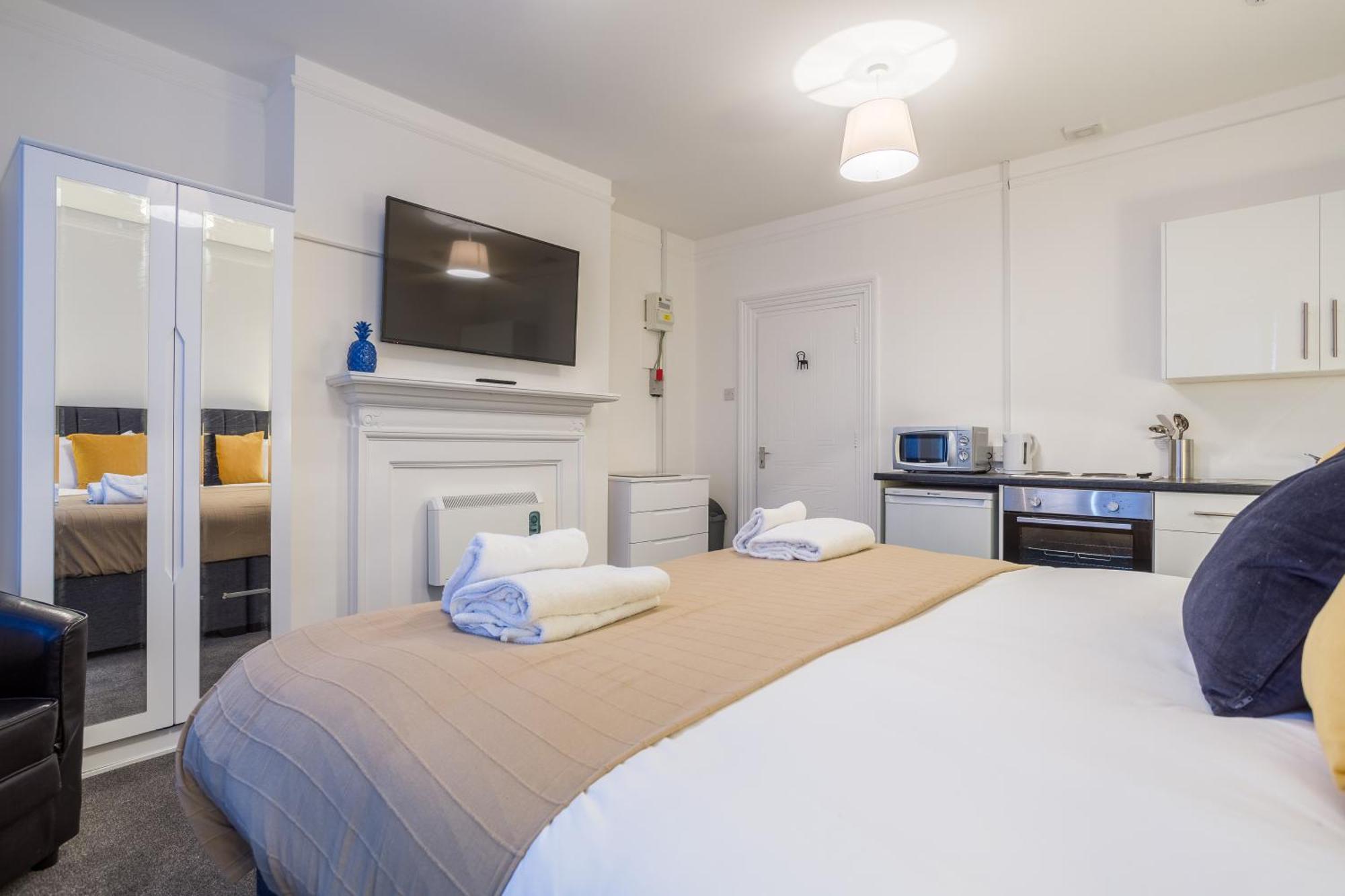 West Street Studio Apartments In Southend Экстерьер фото