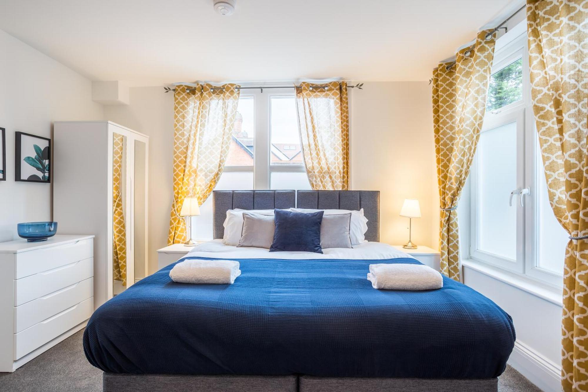 West Street Studio Apartments In Southend Экстерьер фото