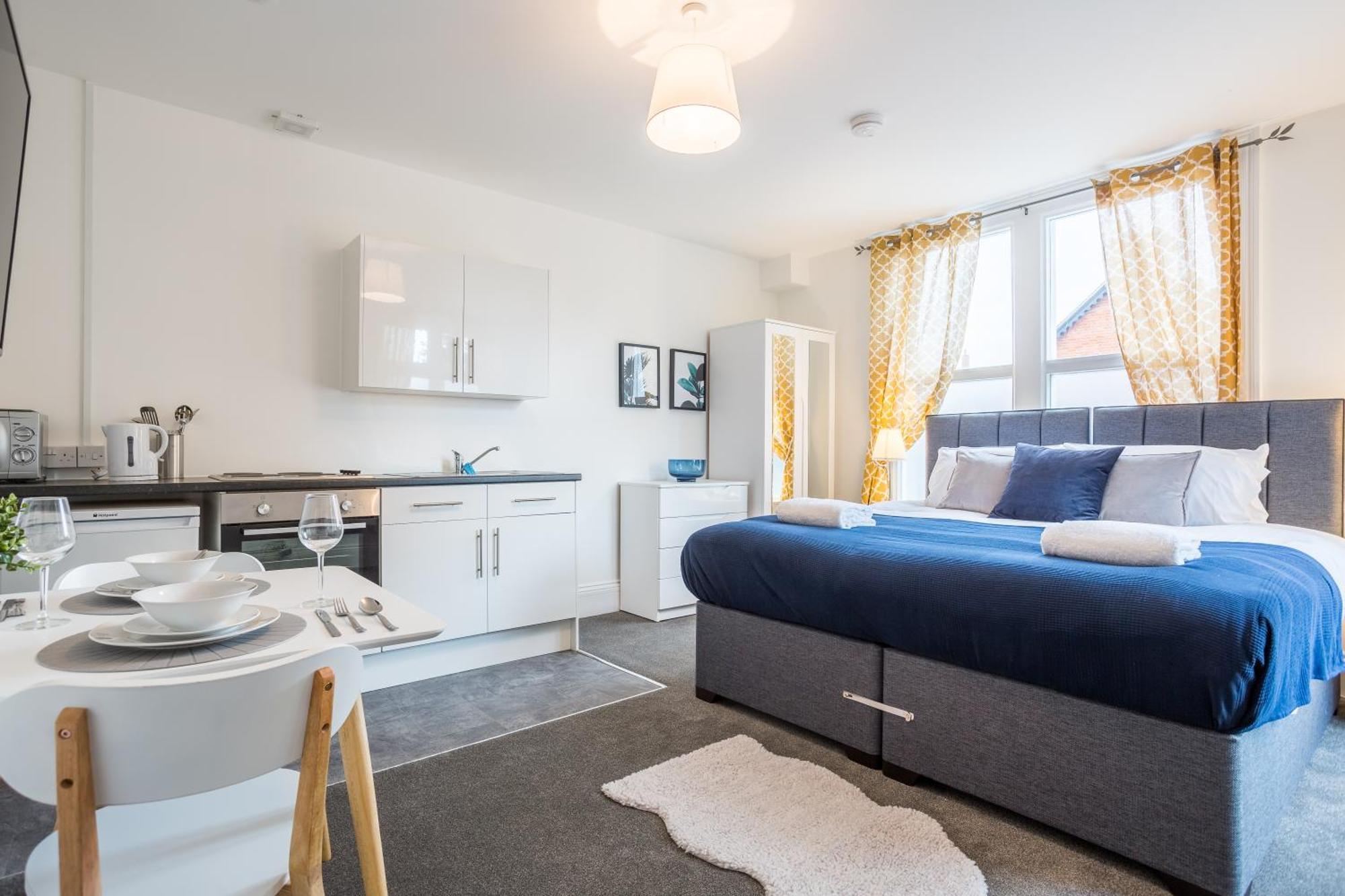 West Street Studio Apartments In Southend Экстерьер фото