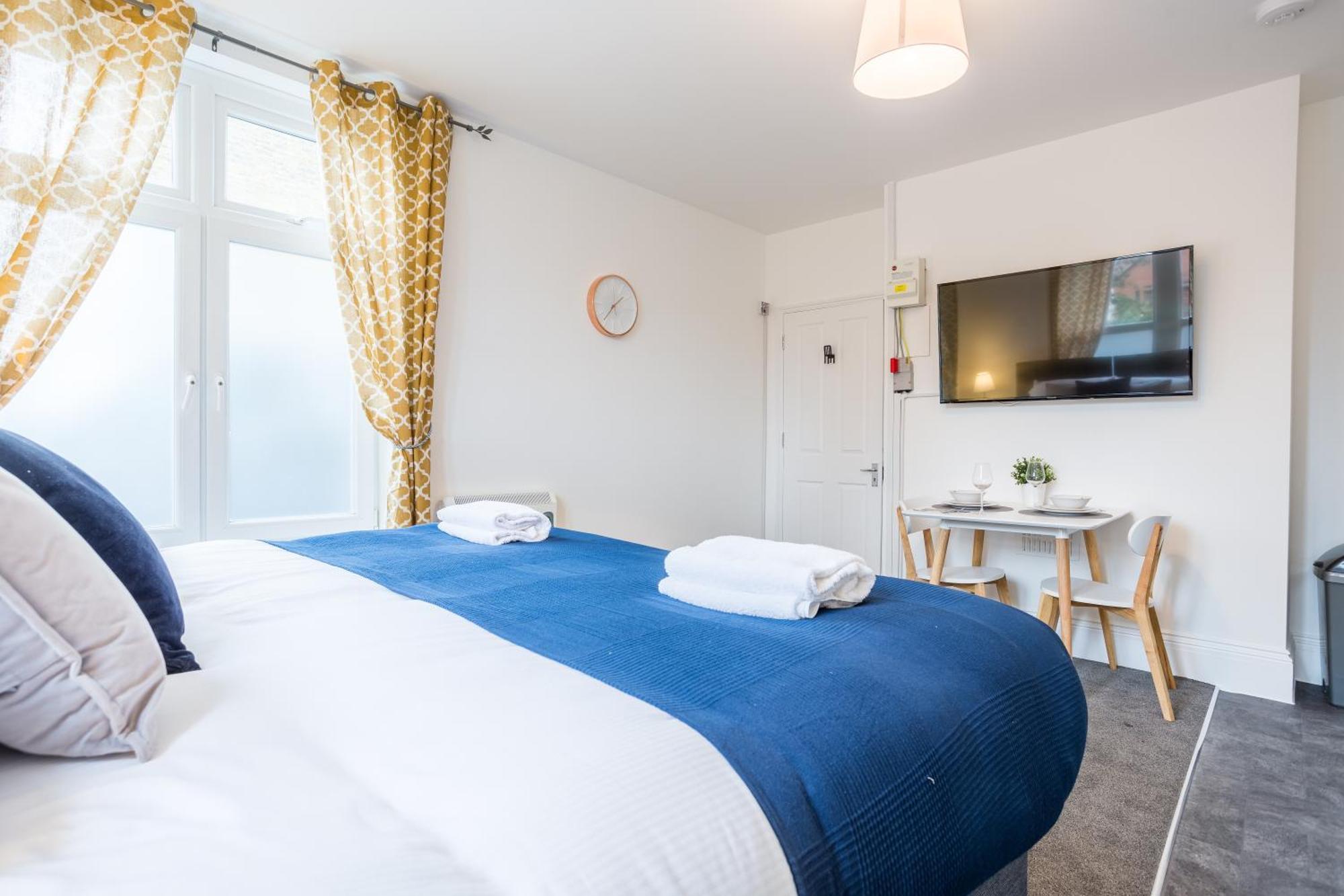 West Street Studio Apartments In Southend Экстерьер фото