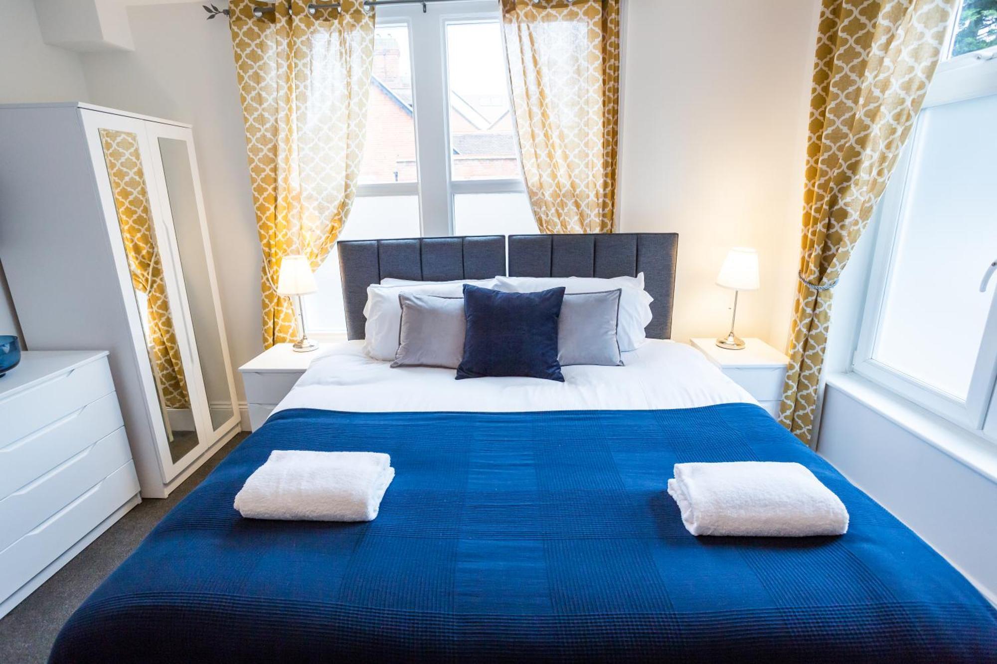 West Street Studio Apartments In Southend Экстерьер фото